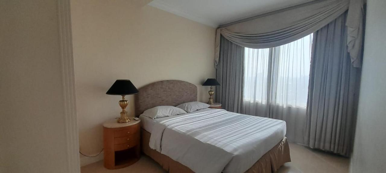 Batavia Hotel & Serviced Apartments Джакарта Экстерьер фото