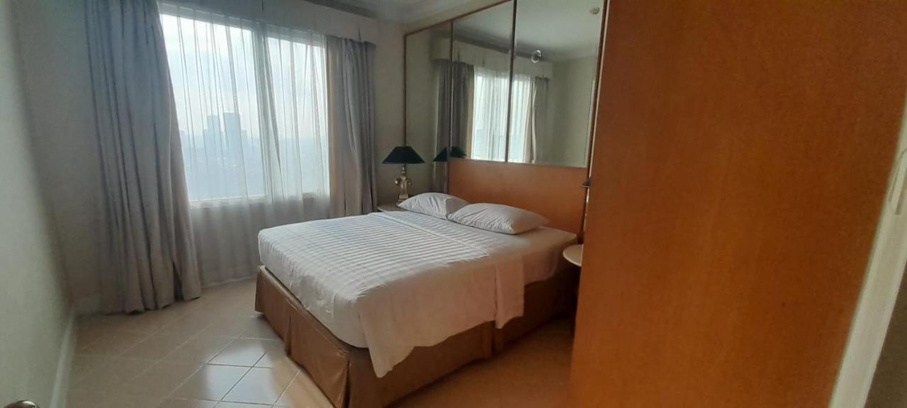 Batavia Hotel & Serviced Apartments Джакарта Экстерьер фото