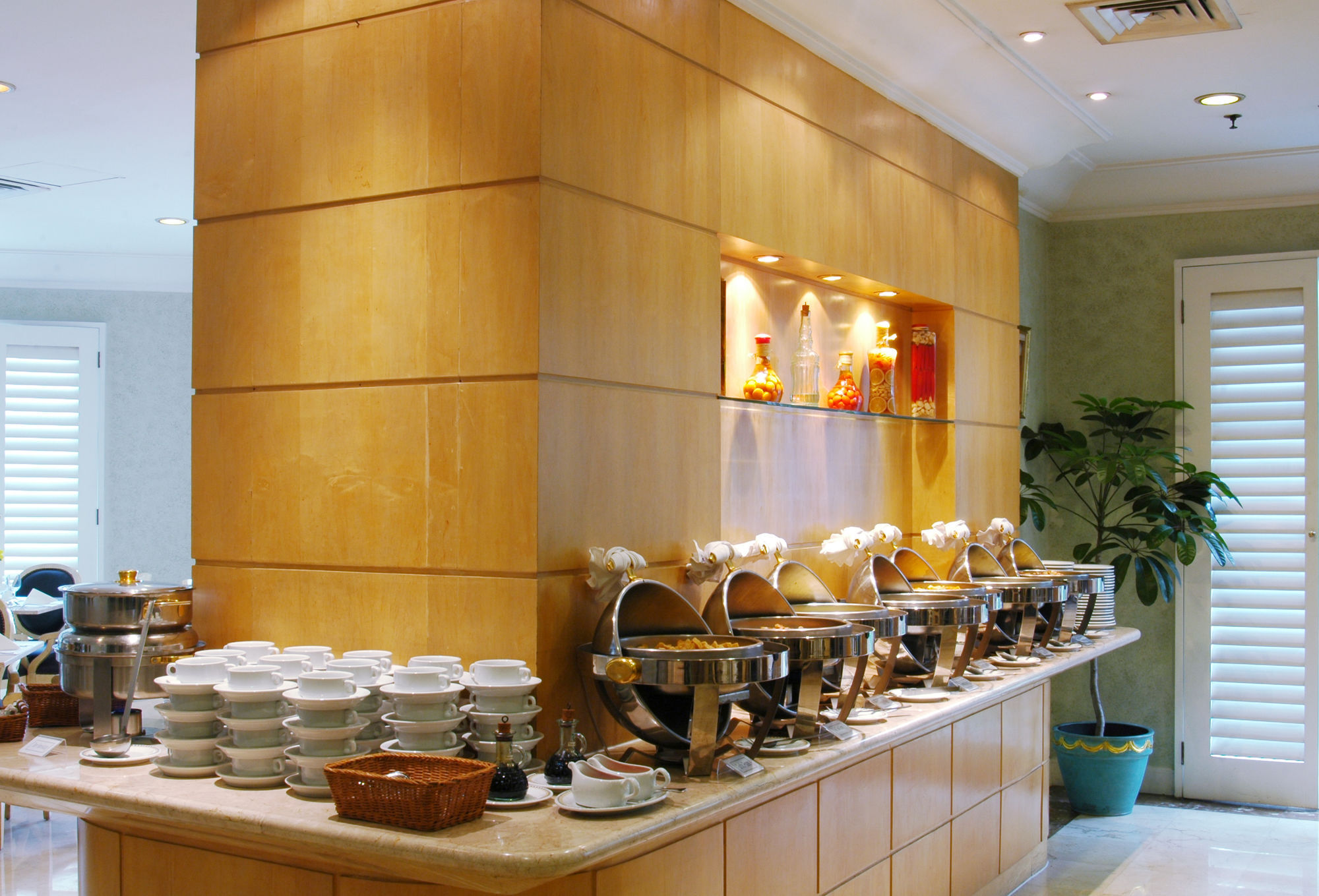Batavia Hotel & Serviced Apartments Джакарта Экстерьер фото